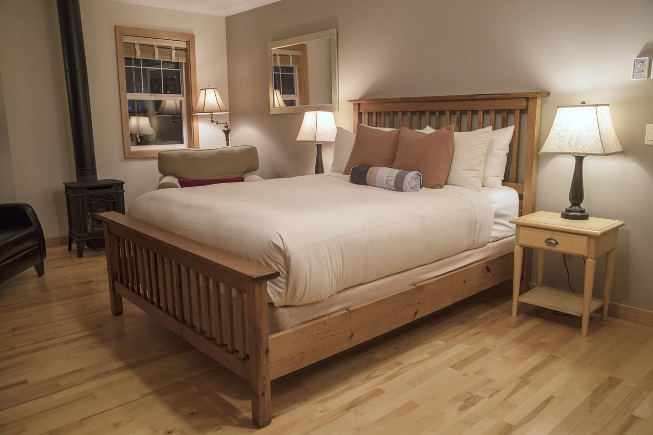Chesterman Hideaway Hotel Tofino Esterno foto